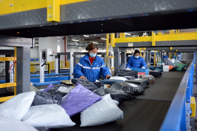 物流智能分拣系统的作用与优势有哪些？(图1)