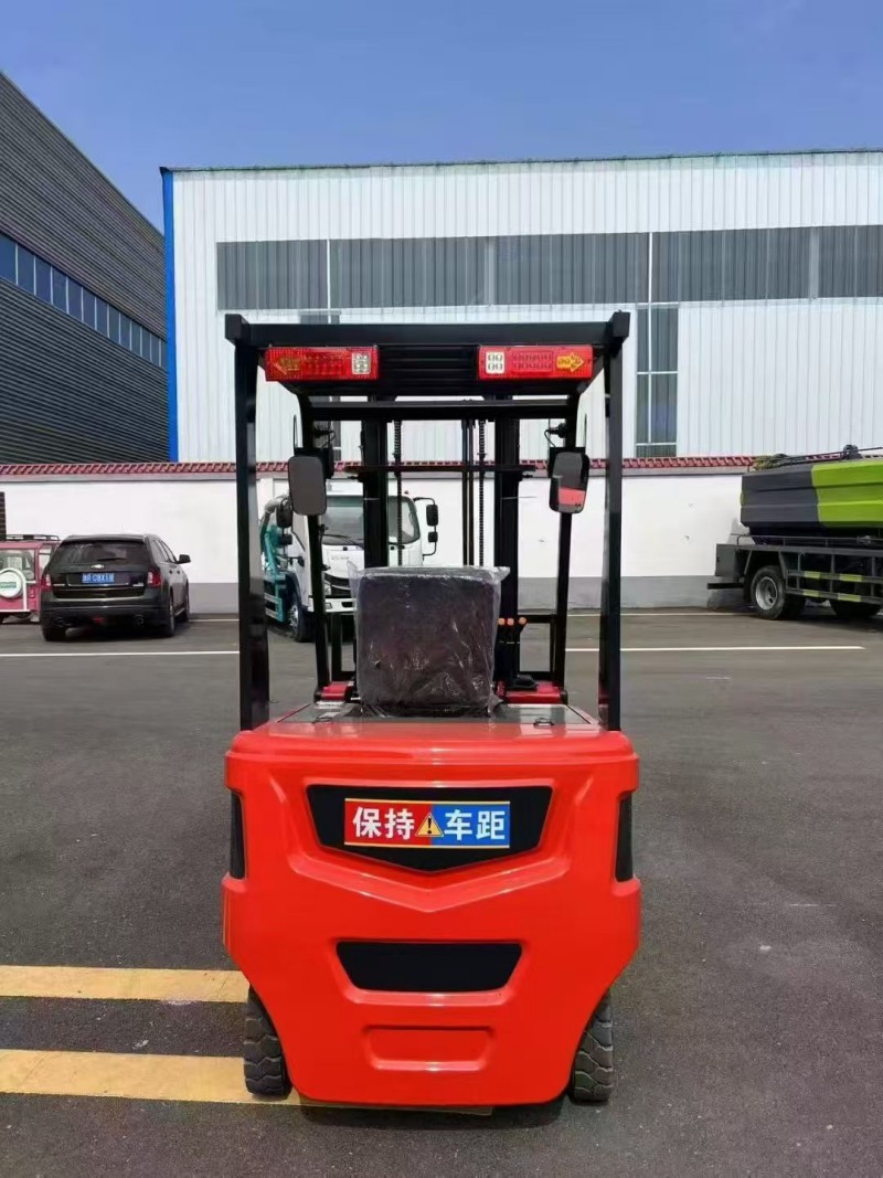 上半年中国机械工业规模以上企业增加值同比增长64%(图1)